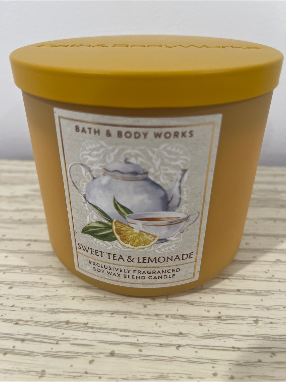 Bath & Body Works Sweet Tea & Lemonade Candle